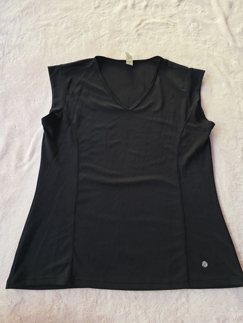 Black V-Neck Women's Active Tank Top